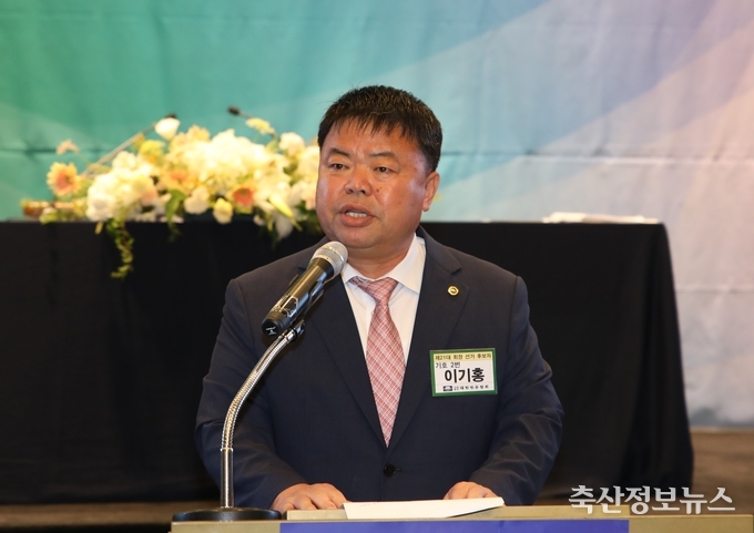 당선 소감을 밝히고 있는 대한한돈협회<br>
제21대 회장 이기홍 당선인